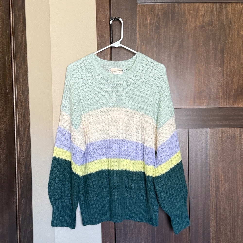 Universal Thread Women’s Striped Crewneck Long Sleeve Sweater Size Medium NWT